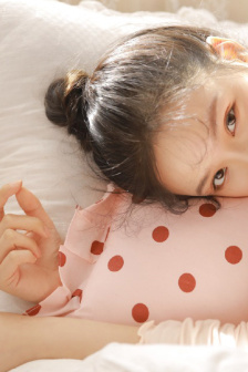 六小龄童死了吗